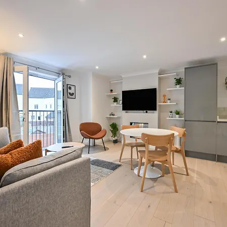 Cosy 2-Bed Apartment In Frome Near Town Centre! Exterior foto